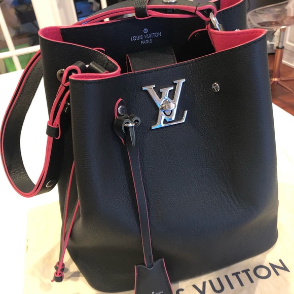 louis vuitton lockme bucket
